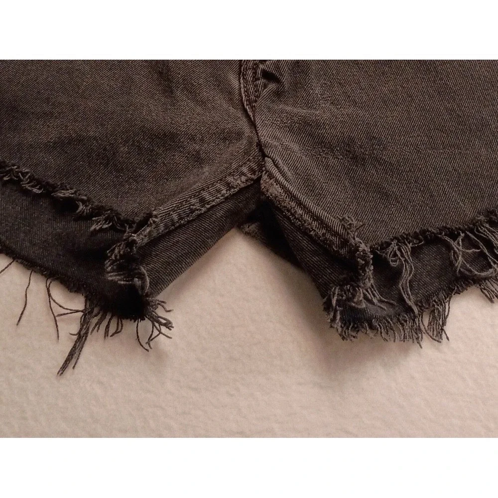 Levis 505 Men's Black Denim Cut Off Shorts Raw Hem W38 Regular Five Pocket Short